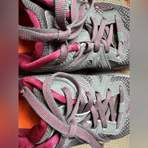Saucony Cohesion Grid Women's Gray and magenta Running Shoes Sz 7.5W, pre owned - Picture 11 of 11